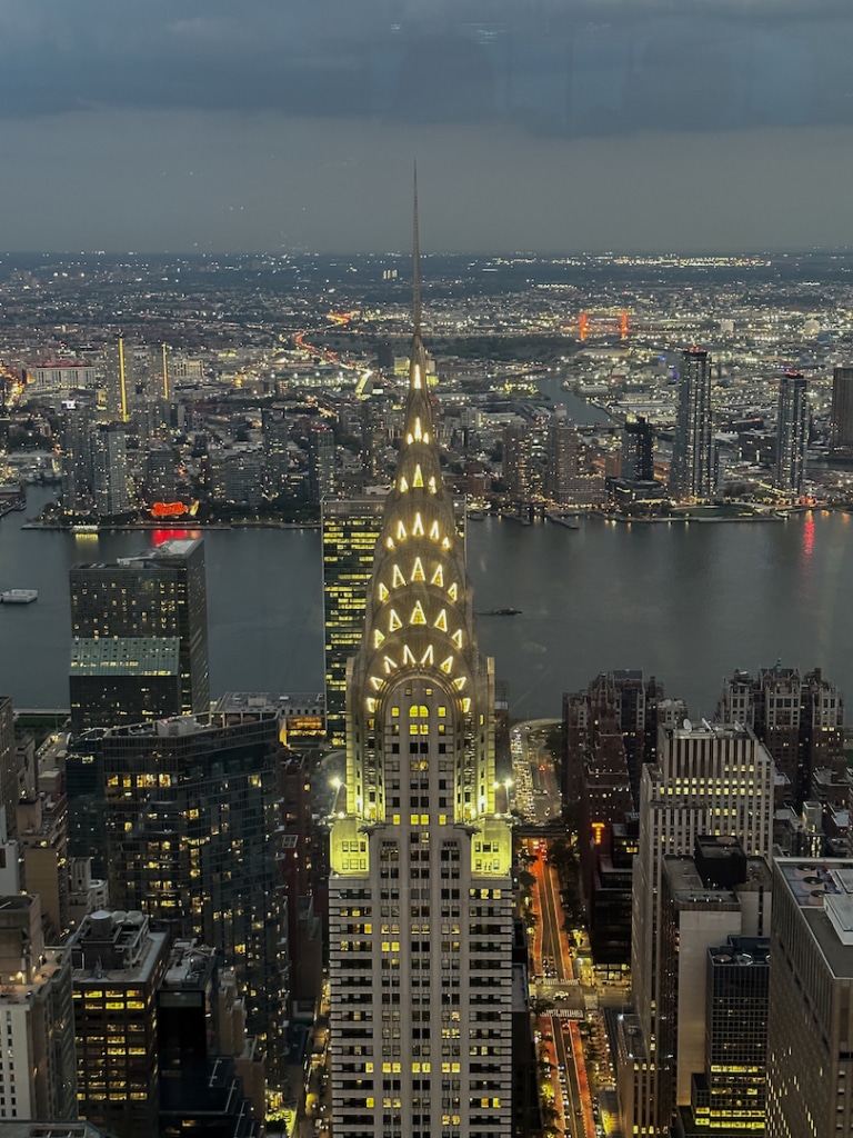 Chrysler Building de nuit depuis le SUMMIT