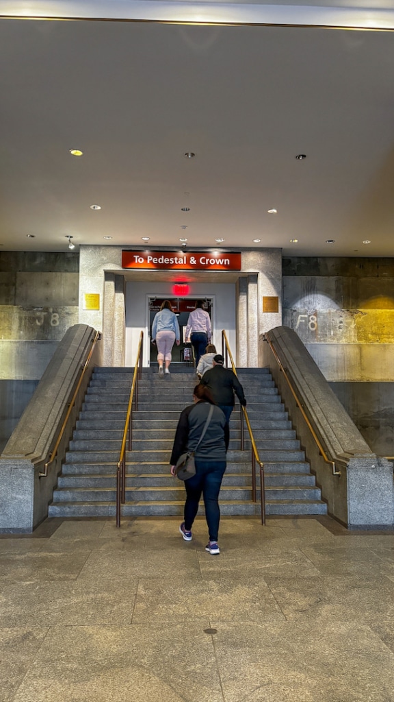 Entrée vers le piédestal de la Statue de la Liberté