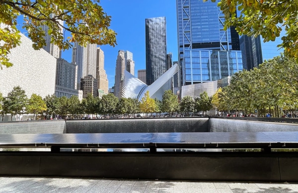 Ground Zero New York : vue sur le memorial du 11 septembre