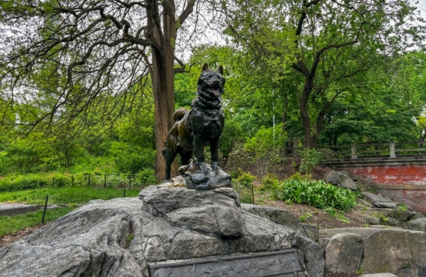 Statue du chien Balto à Central Park