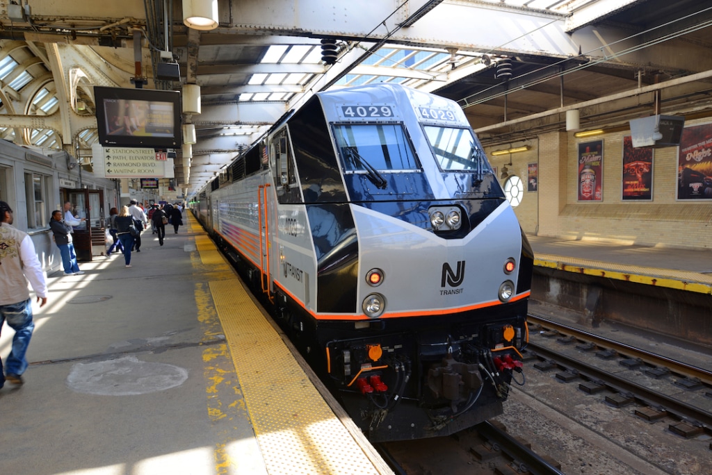 Train NJ Transit