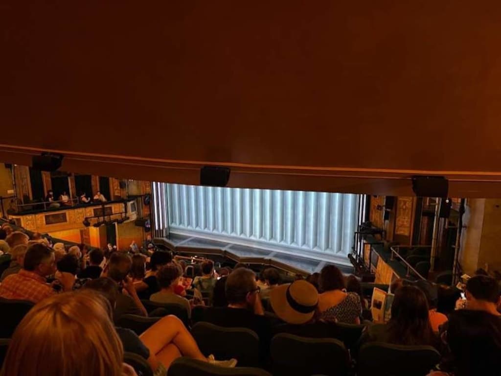 Vue depuis la mezzanine au Shubert Theatre à New York