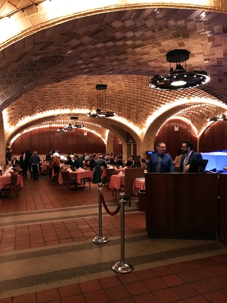 Restaurant de fruits de mer à la gare centrale de New York