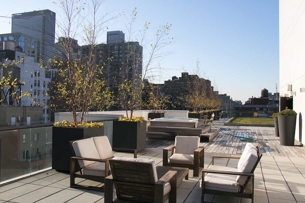 Détente et vue rooftop de Cassa Hotel Times Square