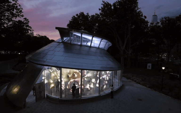 Le Seaglass Carrousel à Battery Park à New York