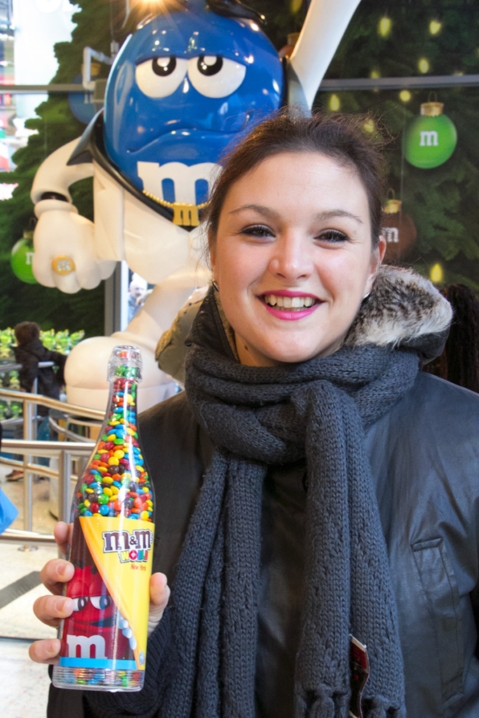 M&M's World à Times Square, un paradis coloré rempli de friandises et de souvenirs gourmands pour les amateurs de chocolat.