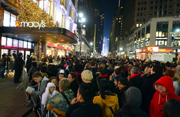 Black Friday devant Macy's à New York