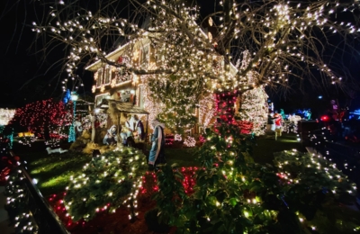 Décoration de Noël dans un quartier résidentiel à New York