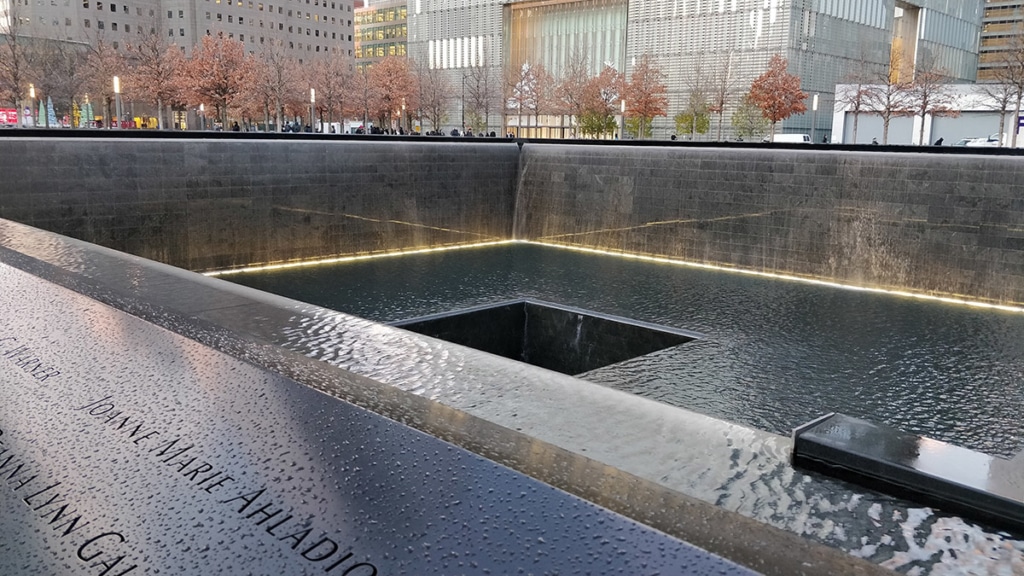 Bassin du World Trade Center pour le Memorial 9/11 à New York