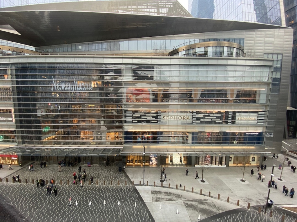 Vue d'en haut du centre commercial Hudson Yards à New York