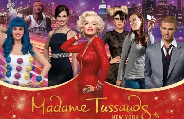 Affiche représentant plusieurs statues de cire à Madame Tussauds : Marilyn Monroe, Katy Perry...