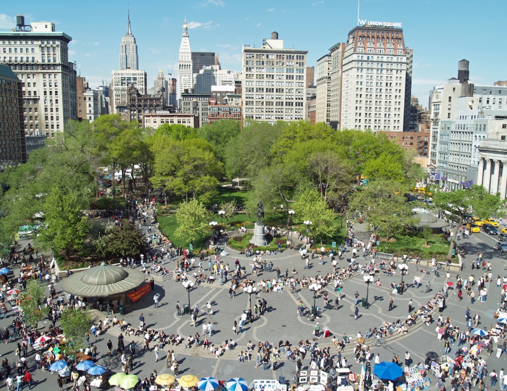 Vue aérienne de Union Square avec des arbres à l'arrière plan et la place au premier plan