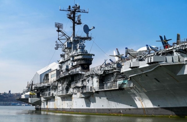 Porte-avion où se situe le musée de l'Intrepid Sea, Air and Space.