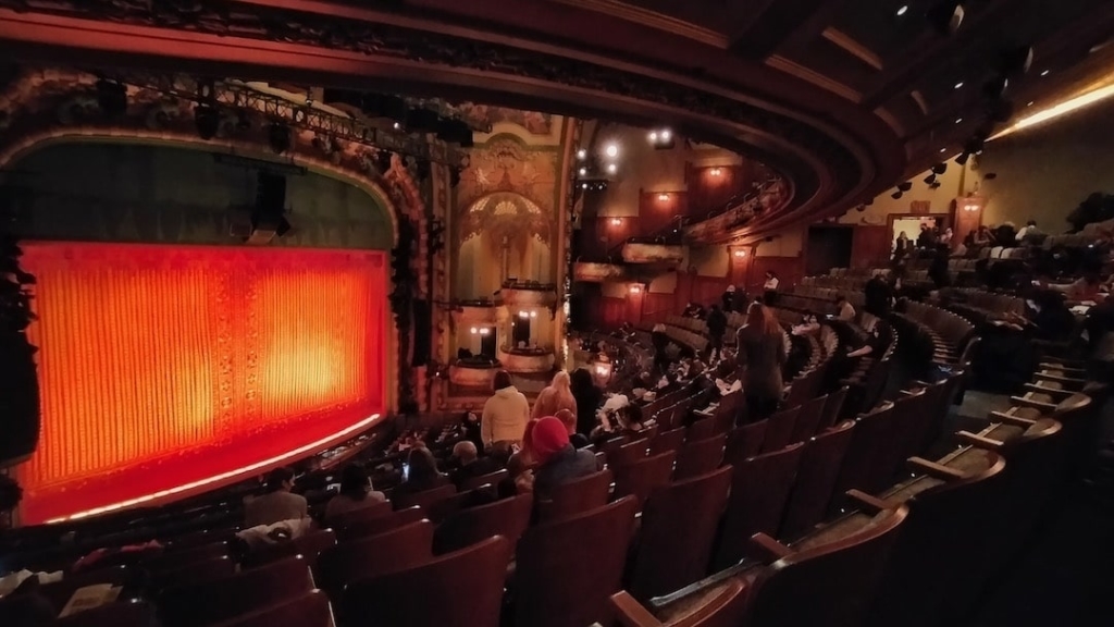 Vue depuis la mezzanine dans le théâtre pour Aladdin à New York