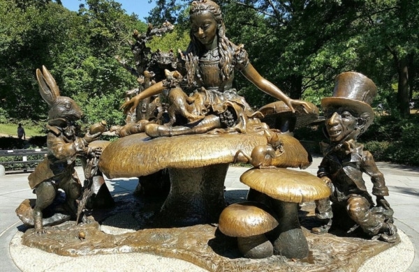 Statues de Alice aux pays des merveilles à Central Park